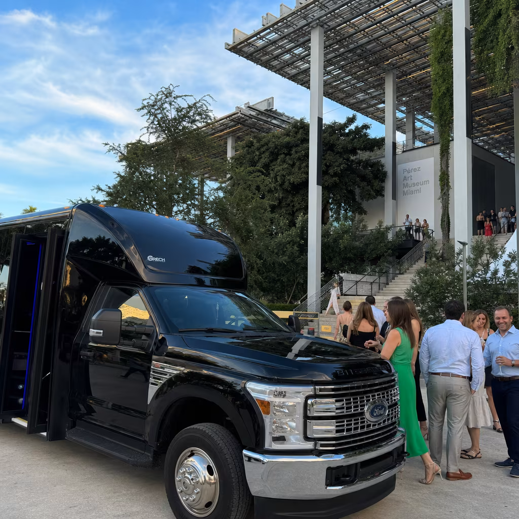 Pérez Art Museum Miami (PAMM) Party Bus