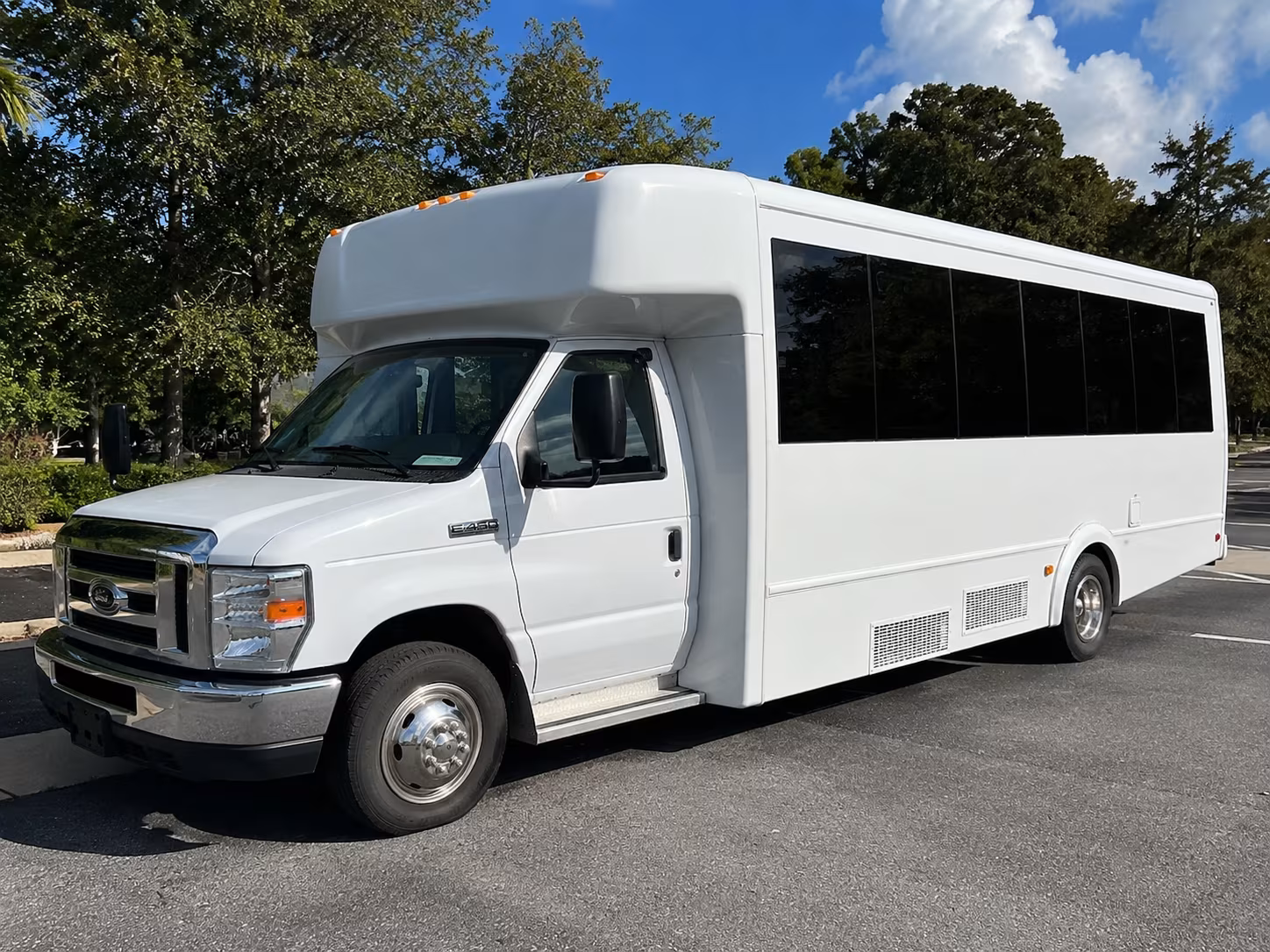 Kendall Winery Tour & Pub Crawl Transportation