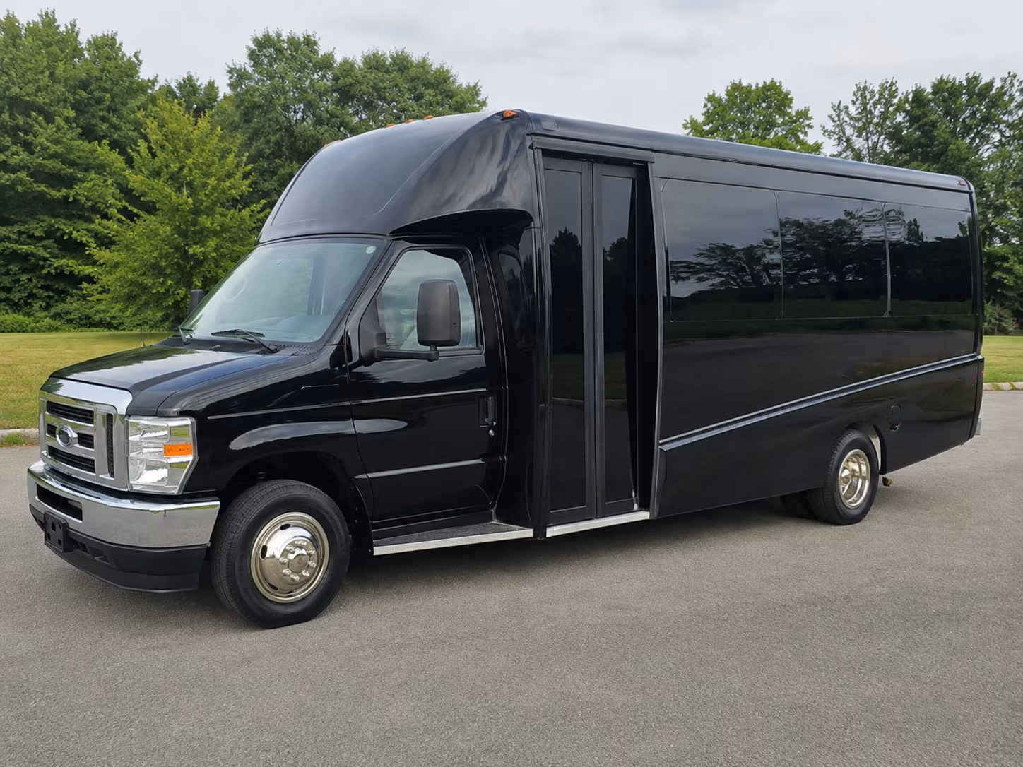 Miami Airport Shuttle & Transportation party bus exterior
