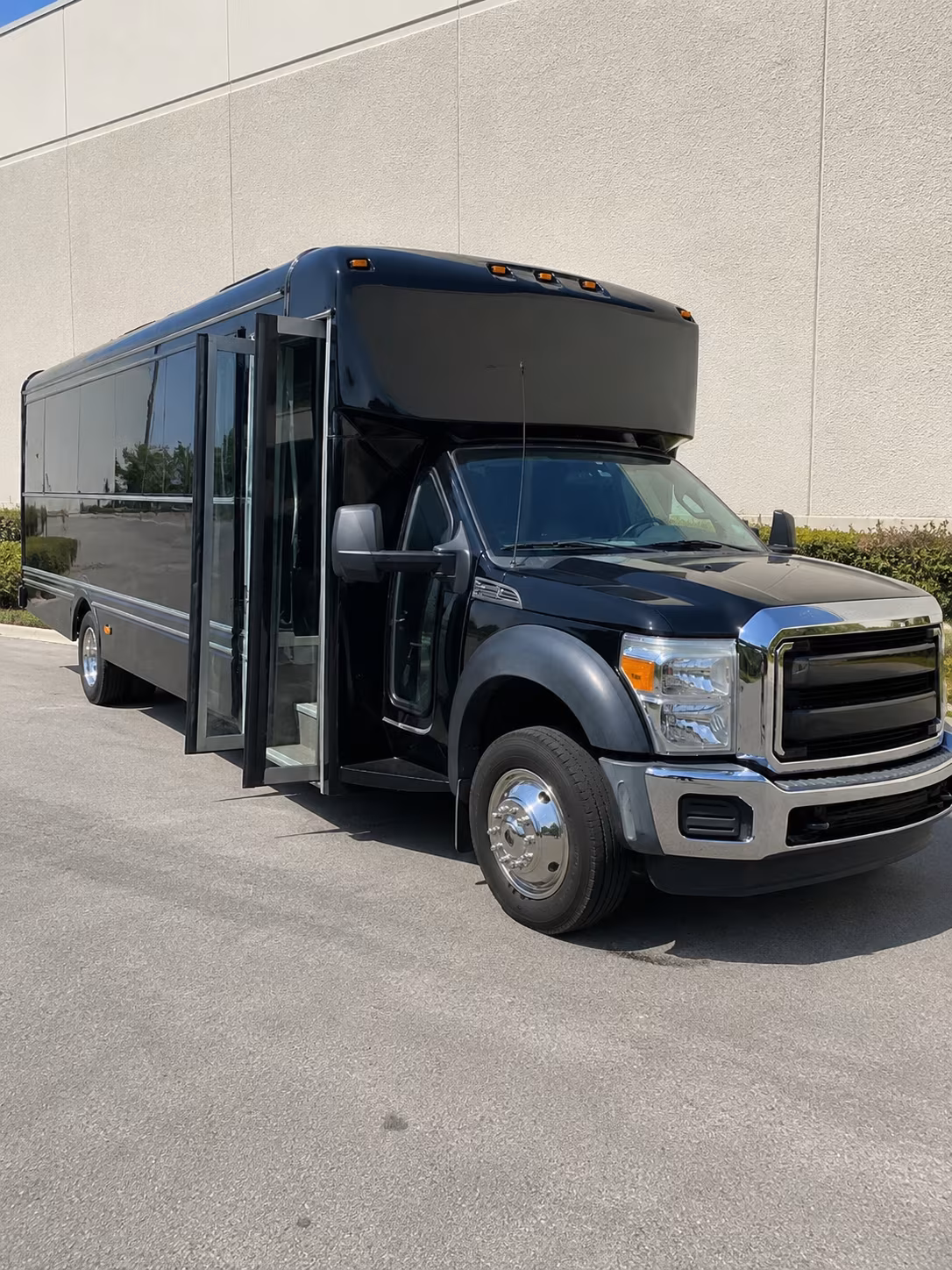 Miami Birthday, Sweet 16, & Quinceañera Transportation party bus exterior